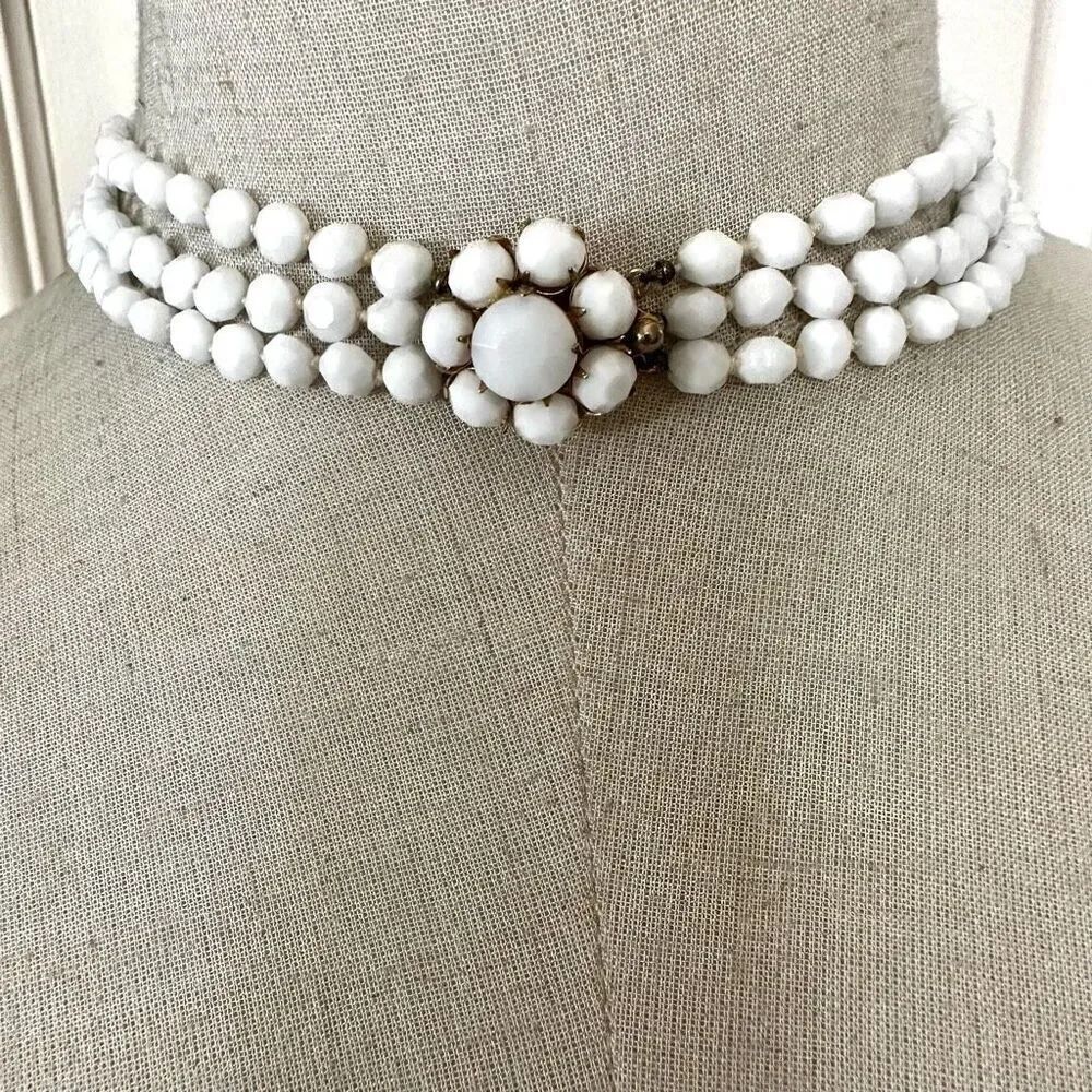 Vogue vintage white beaded triple strand choker necklace